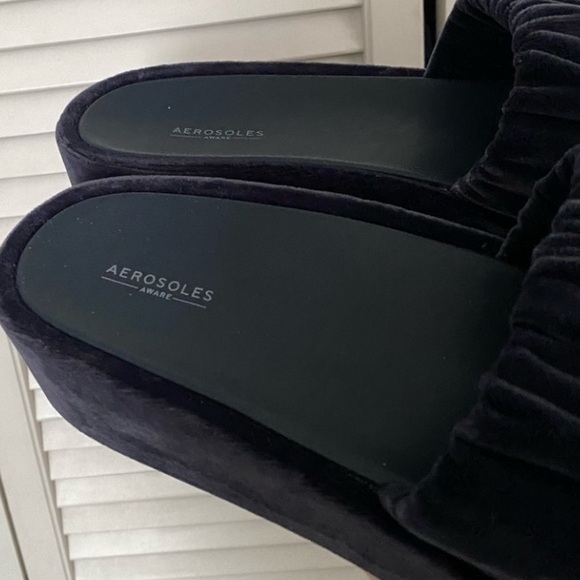 🌏AEROSOLES🌏VELVET SLIDES🌏🌍🌎🪐🌔🌓🌒🌑🌏🌍⭐️🪐🌙🌙 - Picture 4 of 5